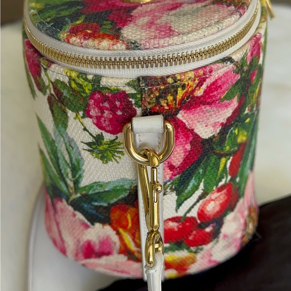 Auth Dolce & Gabbana excellent condition - Picture 10 of 17